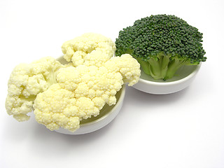Image showing Cauliflower and broccoli inn little bowls of chinaware