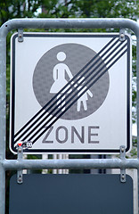 Image showing end of pedestrian zone