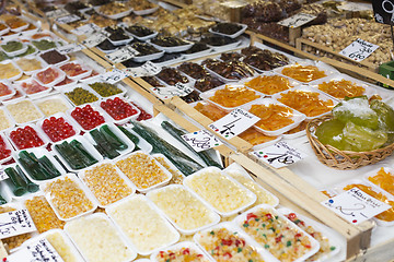 Image showing Dried and candied fruit in the market.