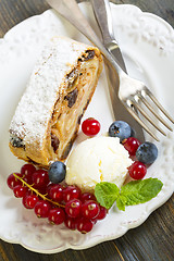 Image showing Plate with apple strudel.