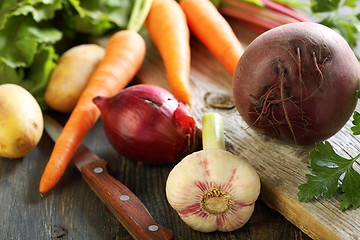 Image showing Beets, garlic and knife.