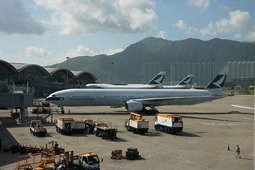 Image showing Cathay Pacific Boeing 777-200, at Hong Kong Airport