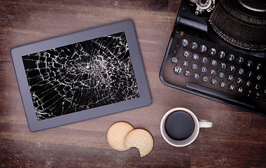 Image showing Tablet computer with broken glass