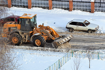 Image showing Cleaning of snow by means of special equipment.