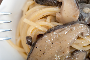 Image showing Italian spaghetti pasta and mushrooms