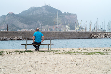 Image showing man on bench