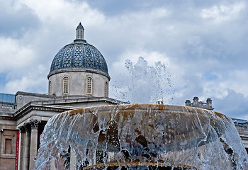 Image showing The national gallery at trafalgar square, london