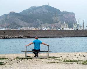 Image showing man on bench