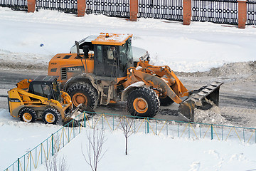 Image showing Cleaning of snow by means of special equipment.