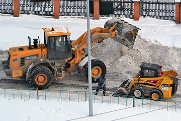 Image showing Cleaning of snow by means of special equipment.