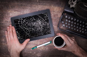 Image showing Tablet computer with broken glass