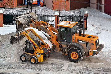 Image showing Cleaning of snow by means of special equipment.