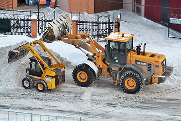 Image showing Cleaning of snow by means of special equipment.