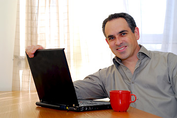 Image showing Man with laptop