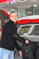 Image showing Man car luggage