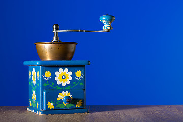 Image showing Blue coffee grinder