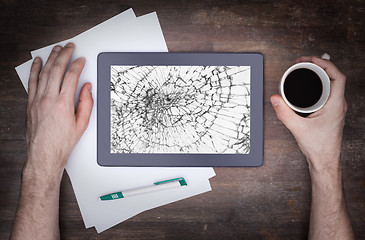 Image showing Tablet computer with broken glass