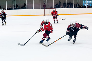 Image showing Game of children ice-hockey teams