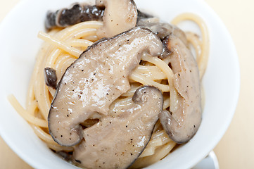 Image showing Italian spaghetti pasta and mushrooms