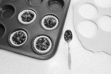 Image showing Making mince pies in the kitchen