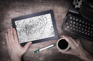 Image showing Tablet computer with broken glass