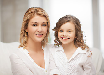 Image showing mother and daughter