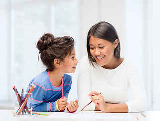 Image showing mother and daughter drawing