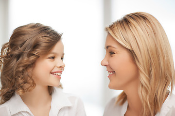 Image showing mother and daughter