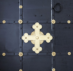 Image showing cross on the door