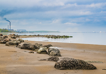 Image showing Stony on coast of Baltic sea early in the morning