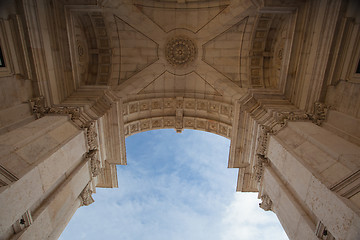 Image showing The Rua Augusta Arch in Lisbon. Here are the sculptures made of 