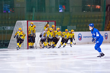 Image showing SKA Neftyanik team in the gate