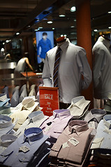 Image showing Retail shop that sell business suit