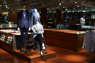 Image showing Retail shop that sell business suit