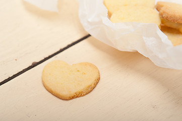 Image showing heart shaped shortbread valentine cookies