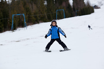 Image showing Little ski girl