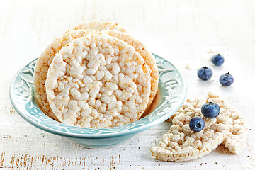 Image showing rice crackers with blueberries
