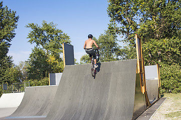 Image showing Biker on the ramp