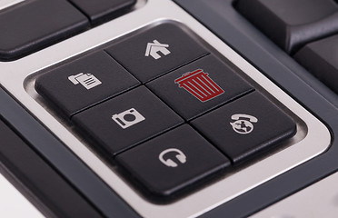 Image showing Buttons on a keyboard - Bin