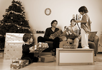 Image showing family christmas time