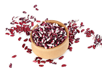 Image showing Haricot beans in wooden bowl