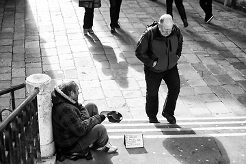 Image showing Beggar in Venice bw