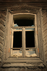 Image showing old-time window with splinter flow