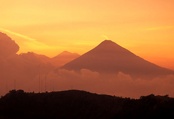 Image showing LATIN AMERICA GUATEMALA LAKE ATITLAN