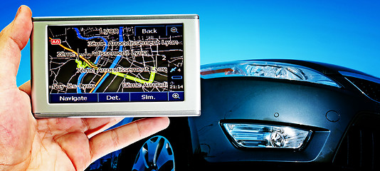 Image showing gps in a man hand