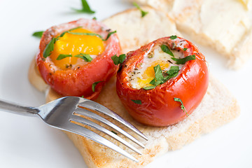 Image showing Eggs with tomatoes on toast