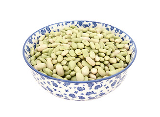 Image showing Flageolet beans in a blue and white china bowl