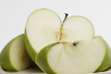 Image showing Slices of Green granny apples