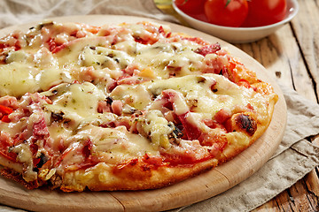 Image showing freshly baked pizza