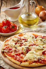 Image showing freshly baked pizza